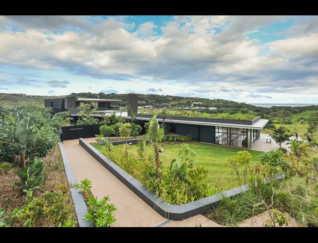 3 BEDROOM TOWNHOUSE FOR SALE IN SHEFFIELD BEACH